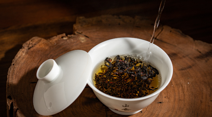 为什么茶艺师泡的茶比自己的好喝？掌握注水细节你也可以