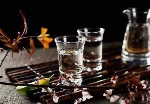 2019酒大数据：酒果然是个好东西，喝醉了知己厌世自嘲皆相宜