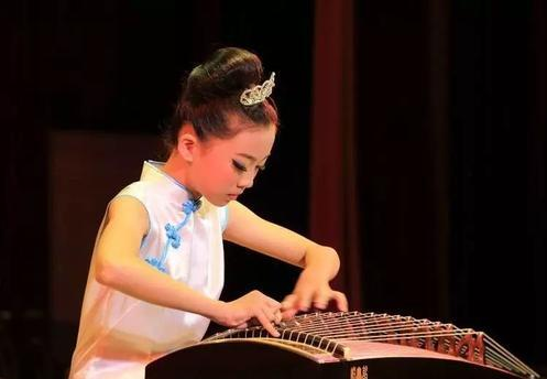 学古筝能够带给孩子什么？究竟学多久才能算学好？