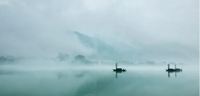 屈平辞赋悬日月，楚王台榭空山丘