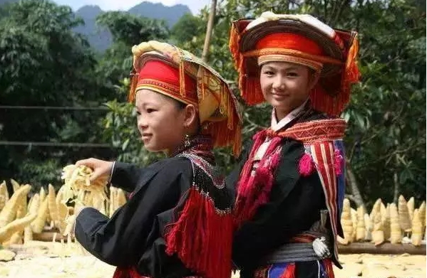 穿在身上的非遗 | 瑶族服饰美如画|凸觅
