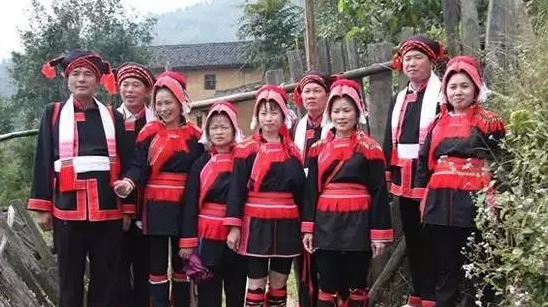穿在身上的非遗 | 瑶族服饰美如画|凸觅