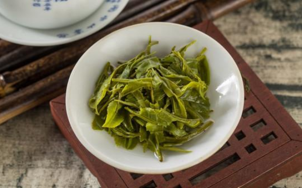 这款茶，与乾隆爷无关，但看到名字却能想起，它是湖北省众茶之首